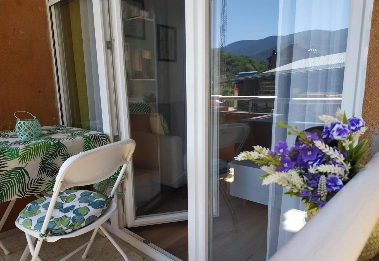 Ferienwohnung Luminoso Y Acogedor Alojamiento En Sort Exterior foto